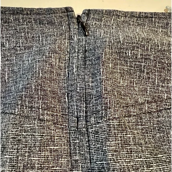 2 for $22 Express Womens Skirt Size 4 Twill Knit Stretch Classic Career Modern - Picture 4 of 8